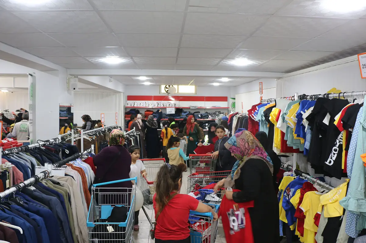 Şanlıurfa’da yetim ve muhtaç ailelere bayramlık desteği galeri görseli 5