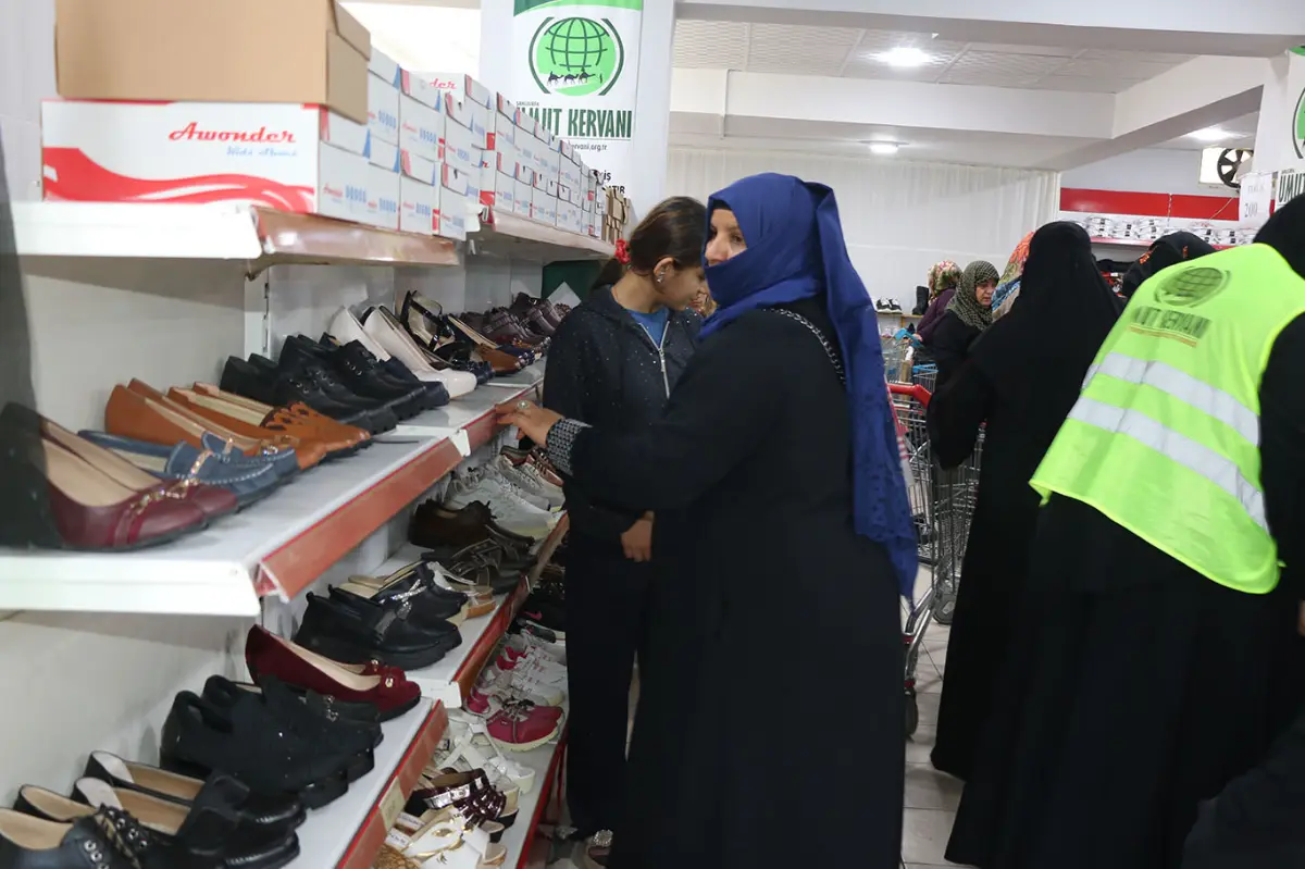 Şanlıurfa’da yetim ve muhtaç ailelere bayramlık desteği galeri görseli 4