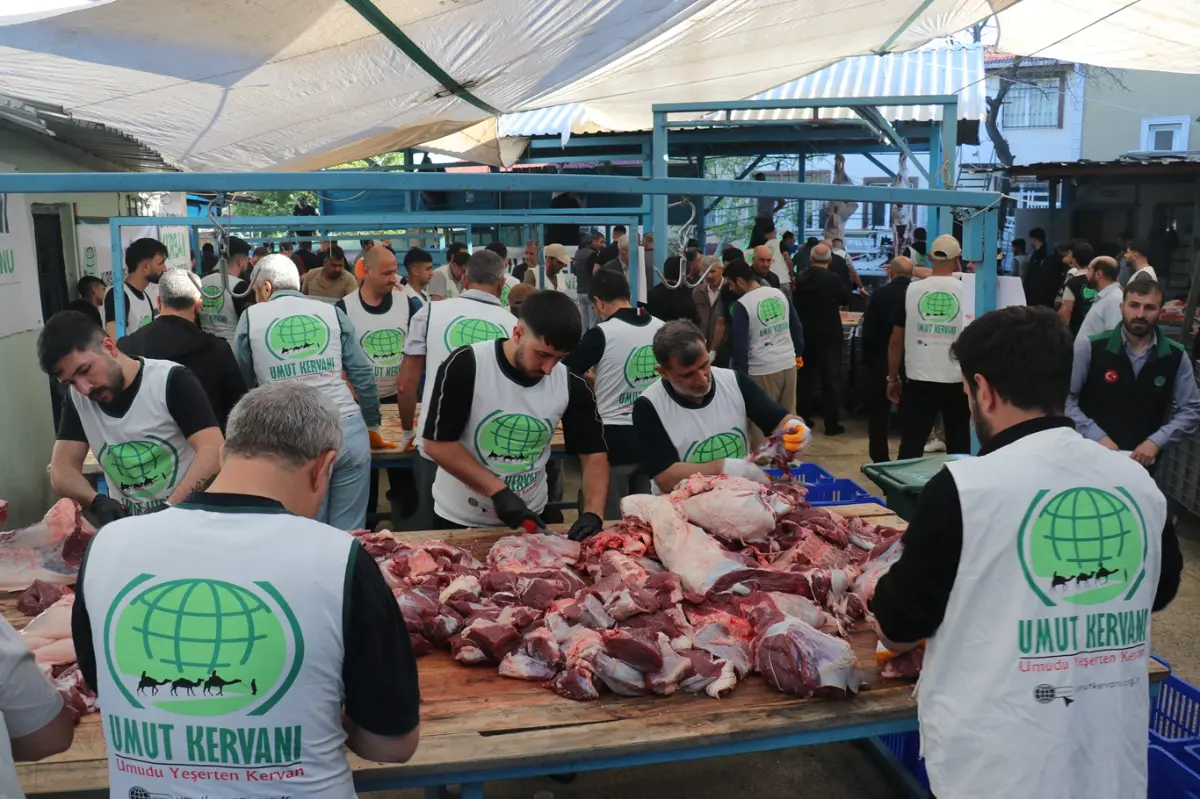 Umut Kervanı İstanbul'da yüzlerce kurban vekâletini yerine getirdi galeri görseli 23