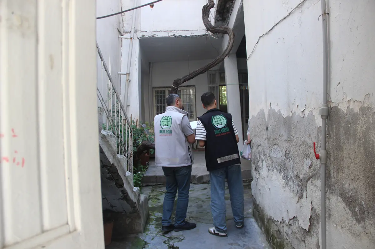 Umut Kervanı Cizre'de binlerce aileye kurban eti ulaştırdı galeri görseli 10