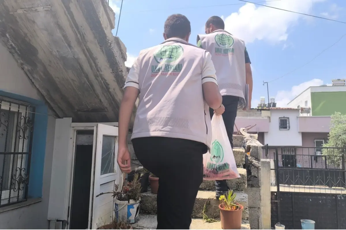 Tarsus Umut Kervanı'ndan muhtaç ailelere kurban eti yardımı galeri görseli 6