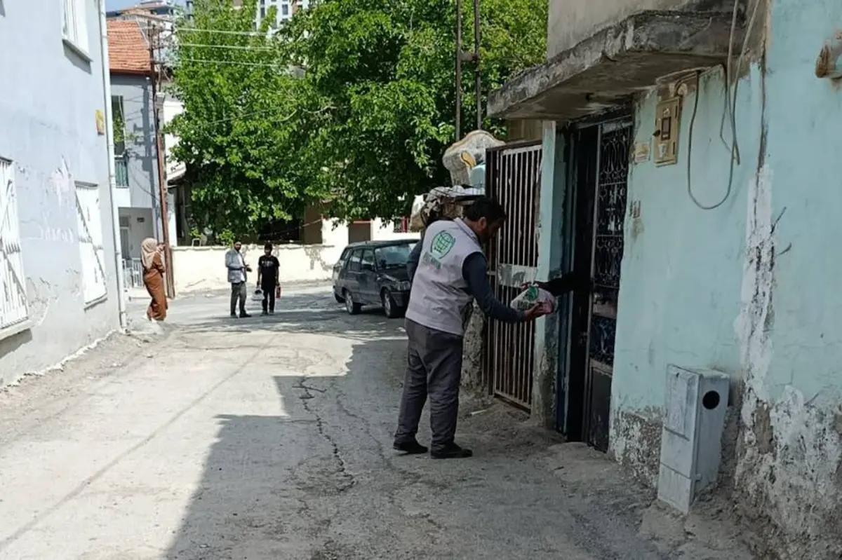 Umut Kervanı'ndan Malatya'da yüzlerce aileye kurban eti galeri görseli 2