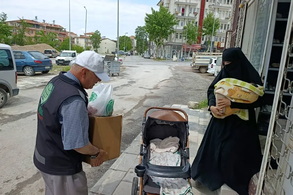 Umut Kervanı'ndan Malatya'da yüzlerce aileye kurban eti galeri görseli 5