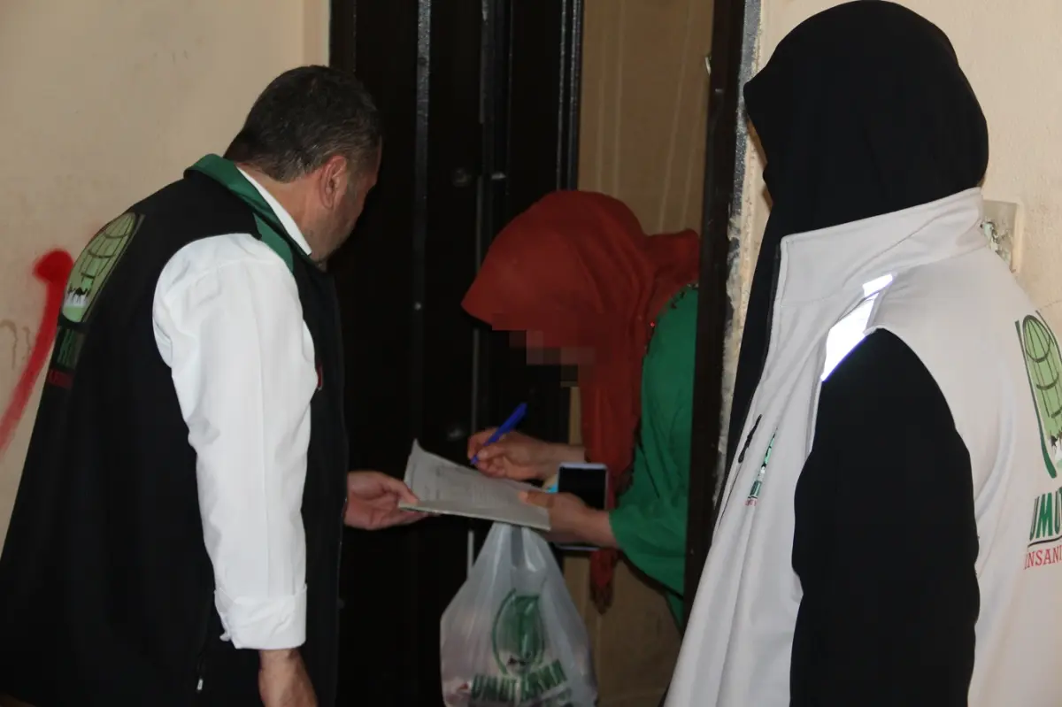 Umut Kervanı Batman'da binlerce aileye kurban eti ulaştırdı galeri görseli 9