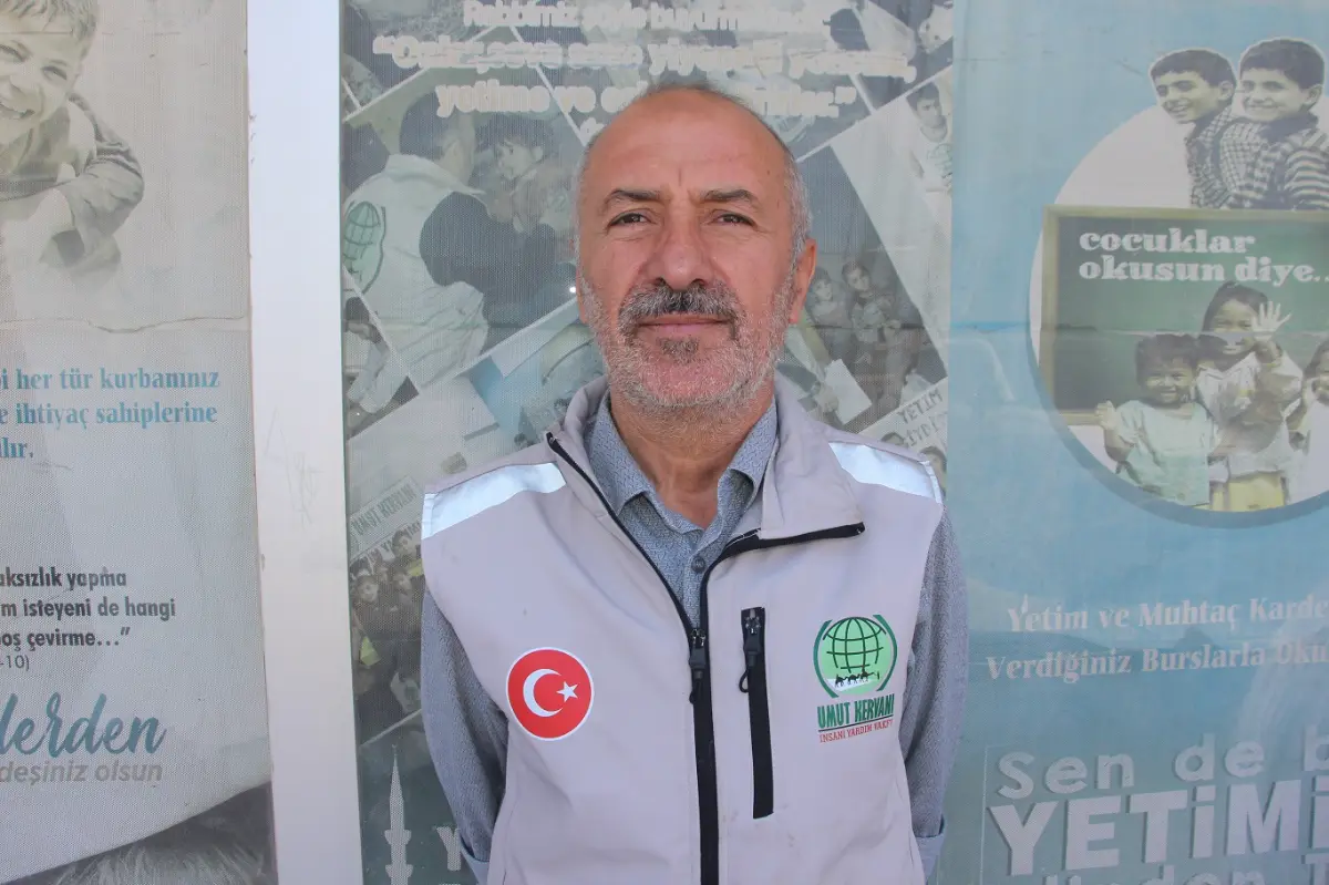 Umut Kervanı Mardin'de yüzlerce aileye et dağıtımında bulundu galeri görseli 1