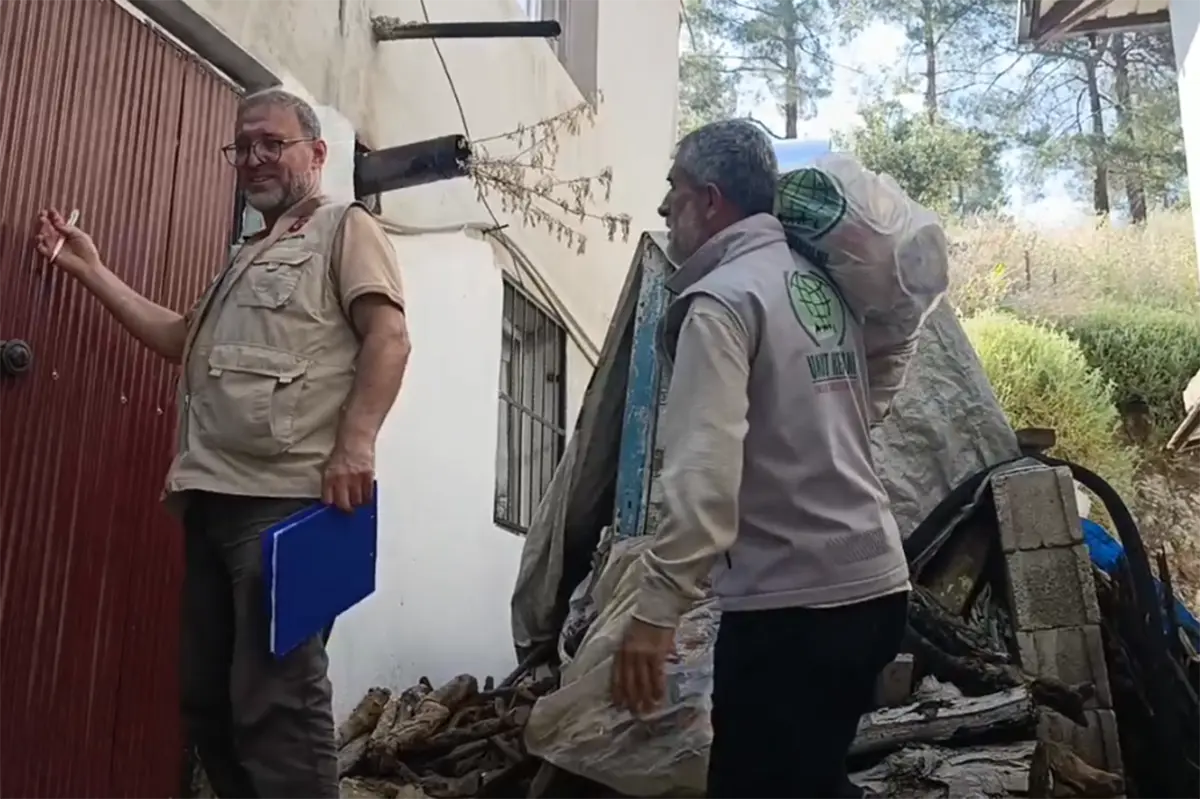 Umut Kervanı Hatay Derneği ihtiyaç sahibi ailelere yardım ulaştırdı galeri görseli 6