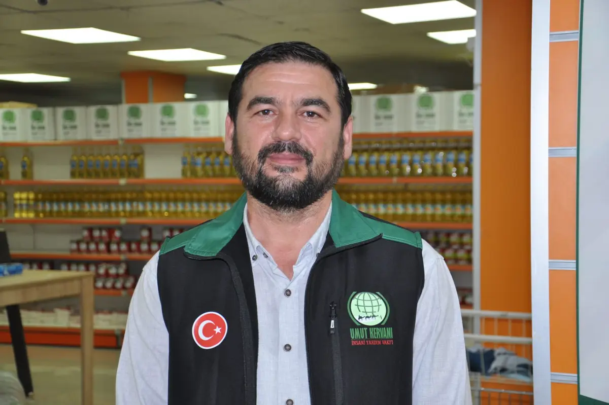 Bursa Umut Kervanı sosyal market projesiyle yüzlerce ailenin ihtiyacını karşıladı galeri görseli 2