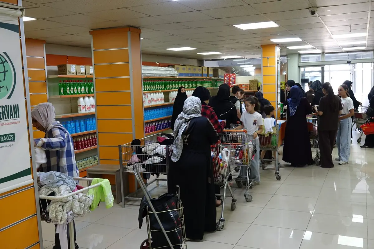 Bursa Umut Kervanı sosyal market projesiyle yüzlerce ailenin ihtiyacını karşıladı galeri görseli 15
