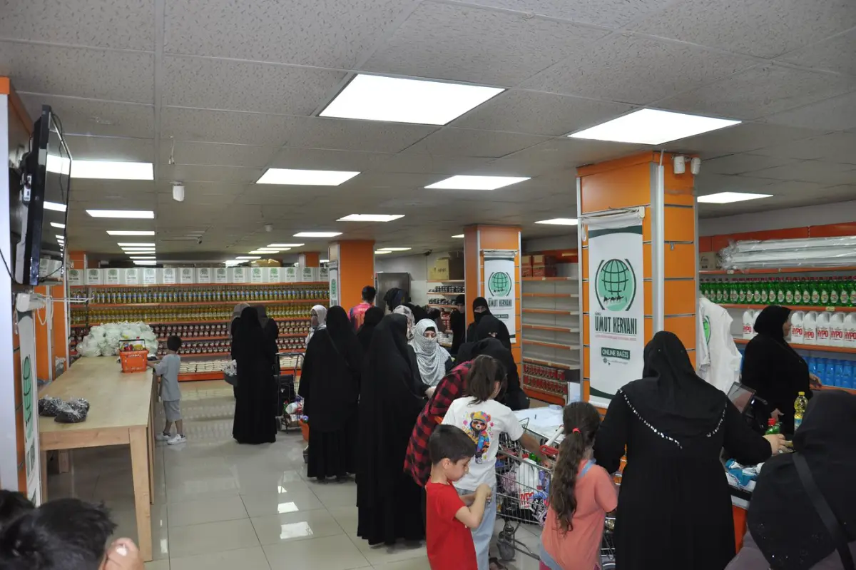 Bursa Umut Kervanı sosyal market projesiyle yüzlerce ailenin ihtiyacını karşıladı galeri görseli 7