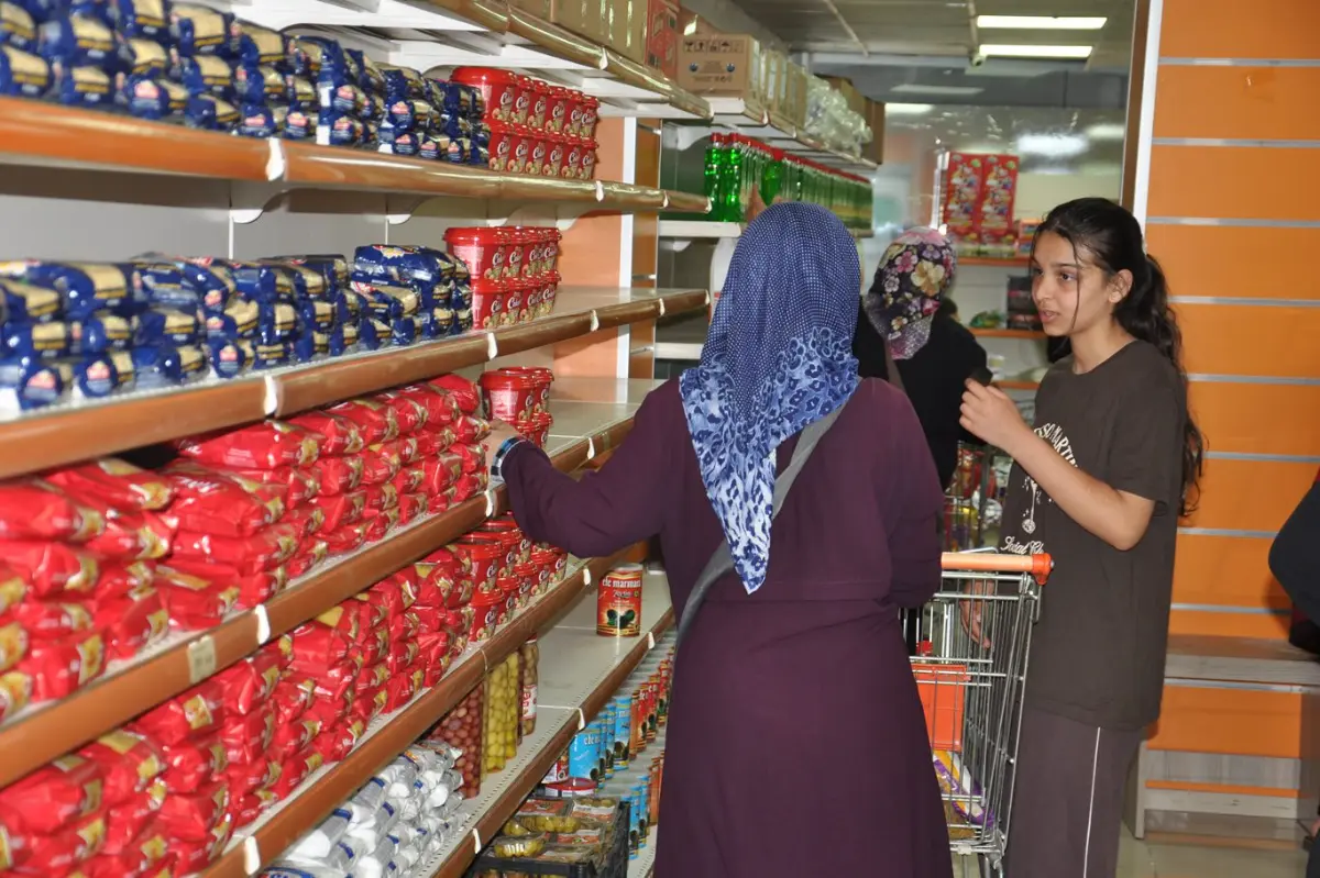Bursa Umut Kervanı sosyal market projesiyle yüzlerce ailenin ihtiyacını karşıladı galeri görseli 16