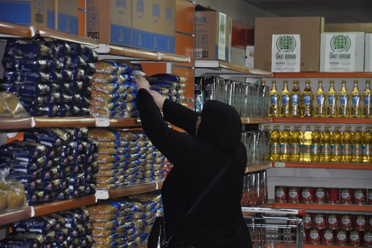 Bursa Umut Kervanı sosyal market projesiyle yüzlerce ailenin ihtiyacını karşıladı galeri görseli 4