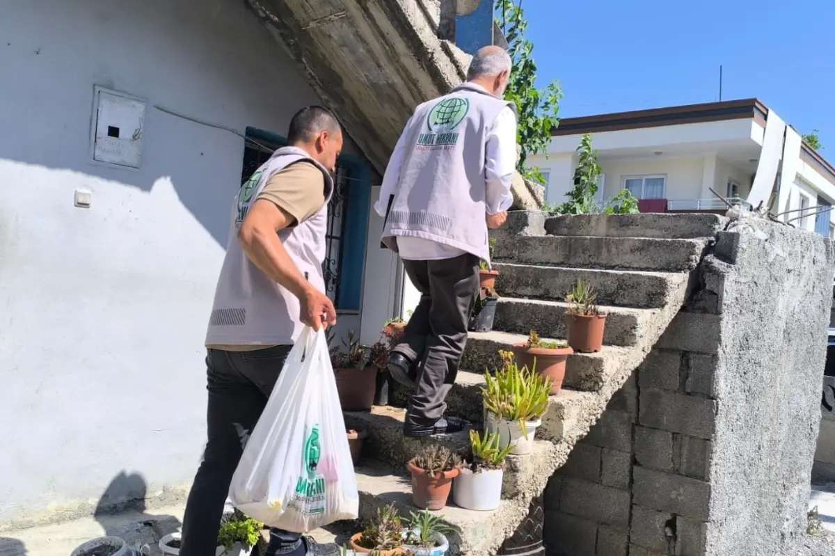Tarsus Umut Kervanı'ndan ihtiyaç sahibi ailelere gıda yardımı galeri görseli 2