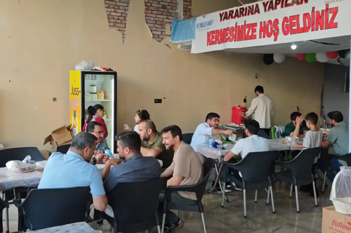 Muş Umut Kervanı'ndan ihtiyaç sahibi aileler yararına kermes galeri görseli 10