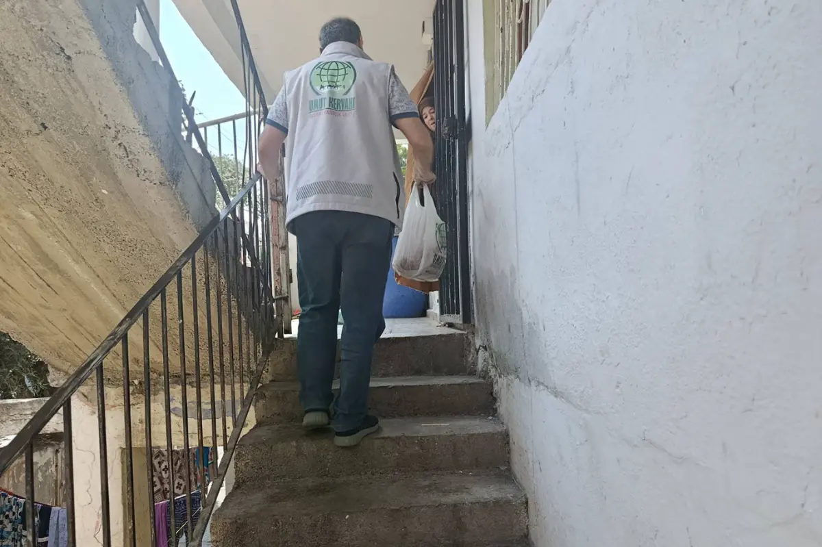 Umut Kervanı'ndan İskenderun’da ihtiyaç sahibi ailelere yardım galeri görseli 3