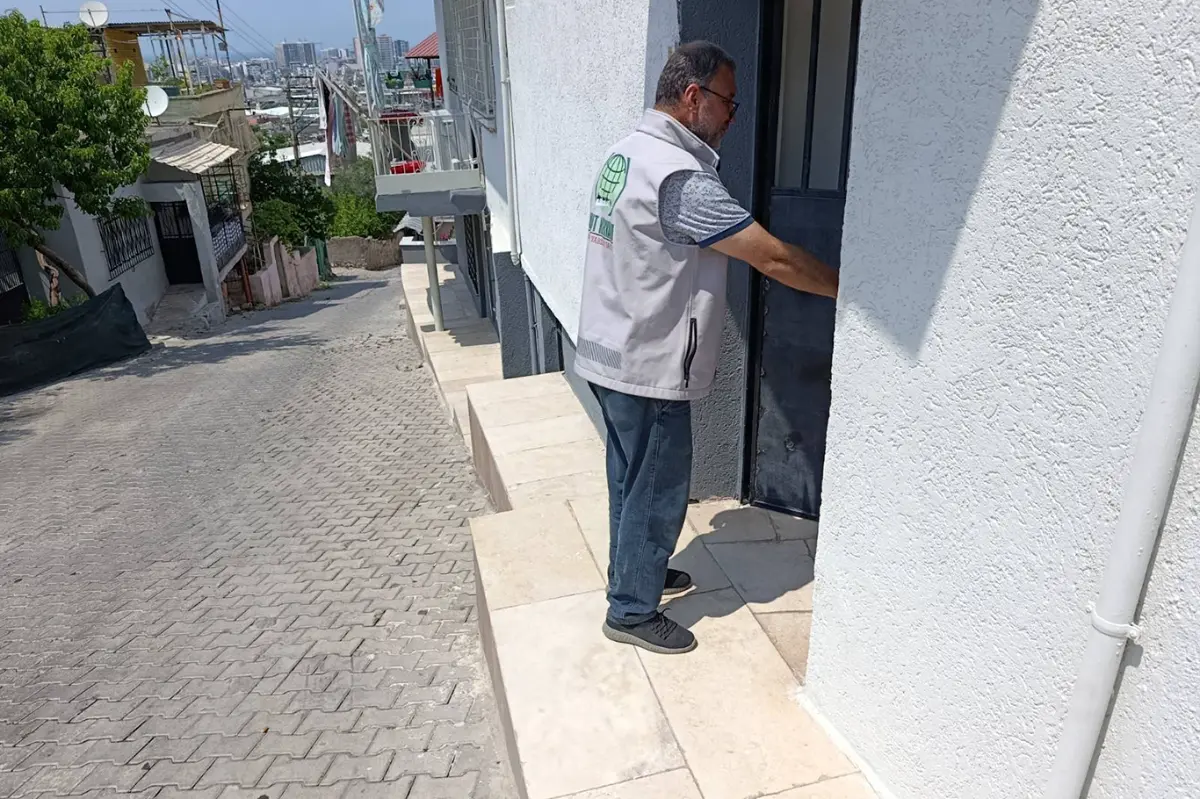 Umut Kervanı'ndan İskenderun’da ihtiyaç sahibi ailelere yardım galeri görseli 2