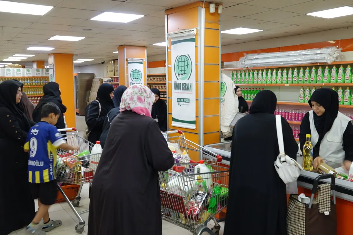 Bursa Umut Kervanından ihtiyaç sahibi ailelere kapsamlı destek galeri görseli 2