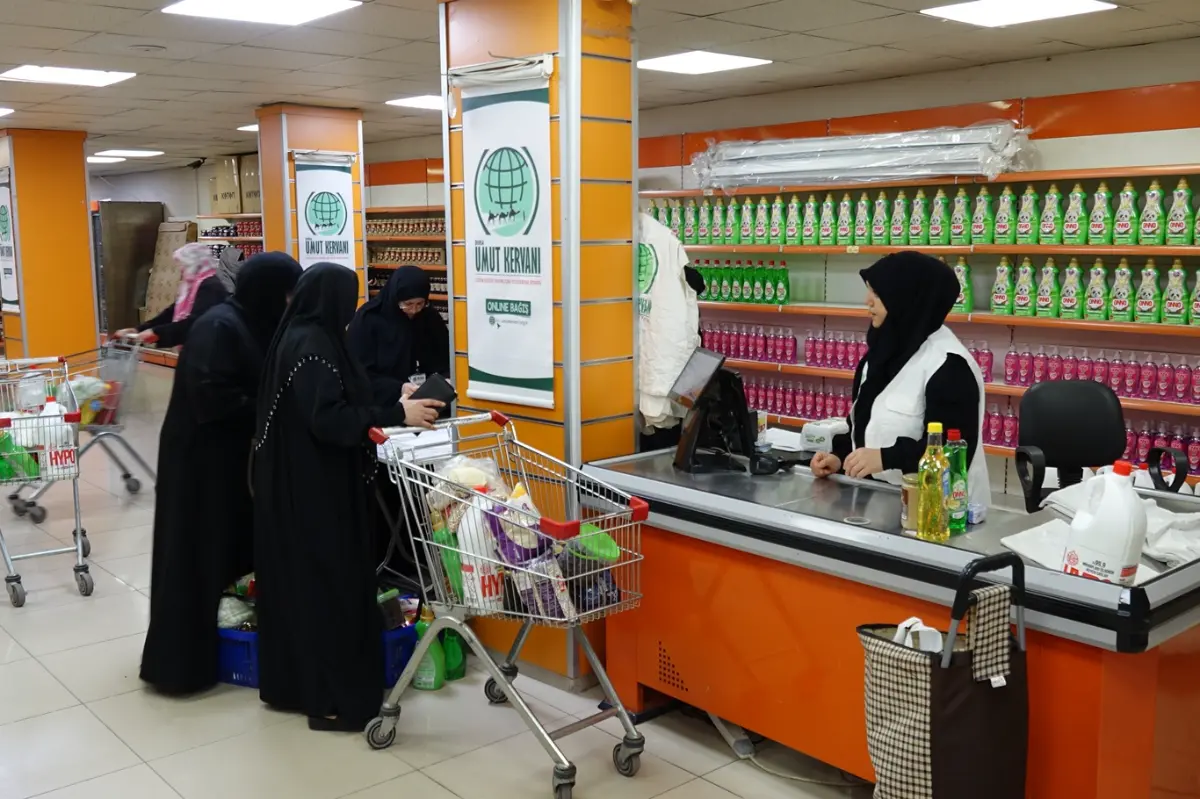 Bursa Umut Kervanından ihtiyaç sahibi ailelere kapsamlı destek galeri görseli 14