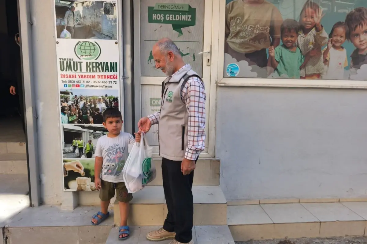 Tarsus Umut Kervanından yetim ve ihtiyaç sahibi ailelere gıda desteği galeri görseli 4