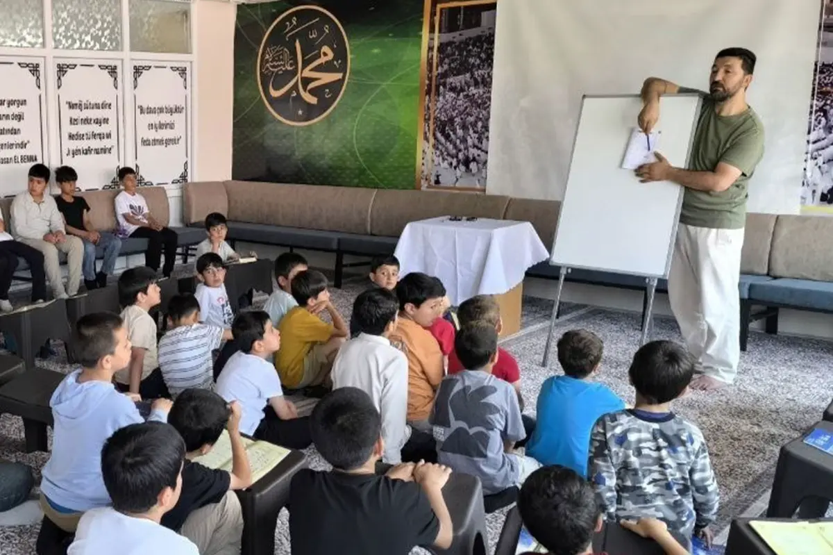 Van Umut Kervanı Yaz Okulu yoğun ilgi görüyor galeri görseli 12
