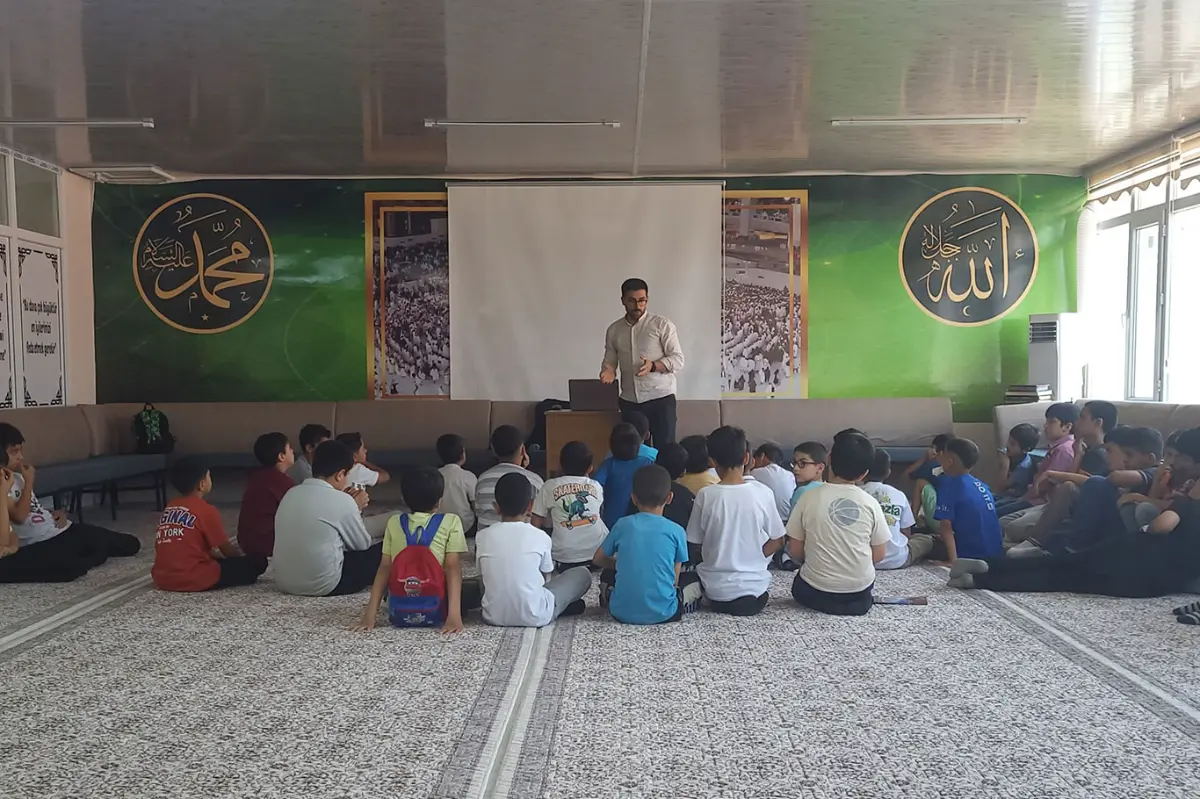 Van Umut Kervanı Yaz Okulu yoğun ilgi görüyor galeri görseli 3