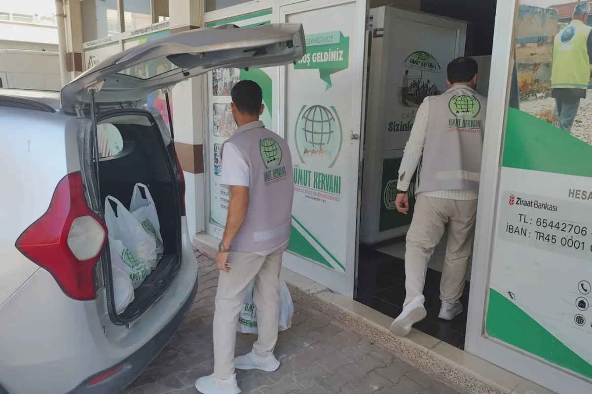 Konya Umut Kervanından yetim ve muhtaç ailelere yardım galeri görseli 4