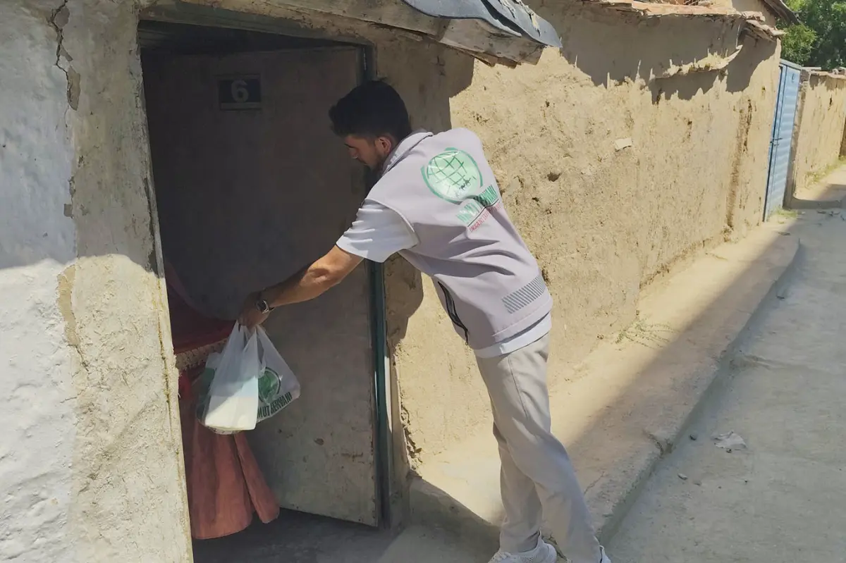 Konya Umut Kervanından yetim ve muhtaç ailelere yardım galeri görseli 5