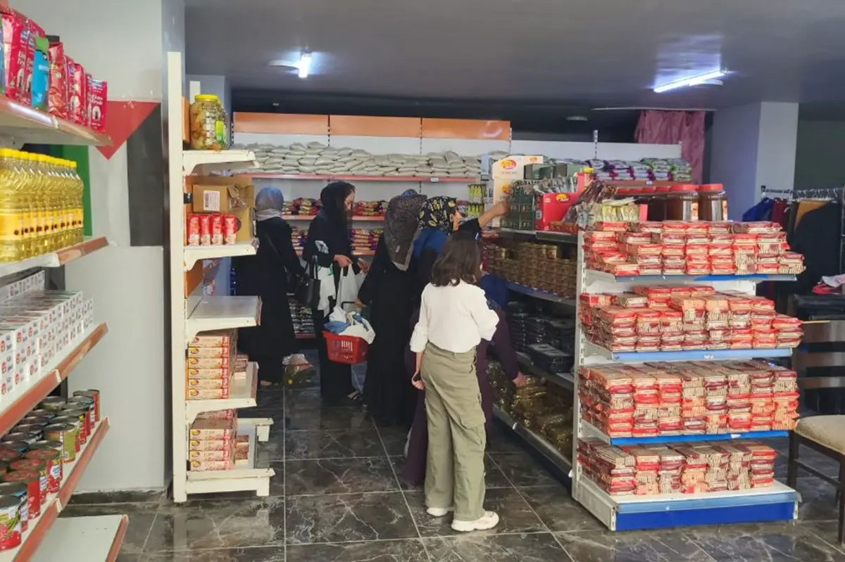 Van'da Umut Kervanı'ndan ihtiyaç sahibi ailelere yardım galeri görseli 4