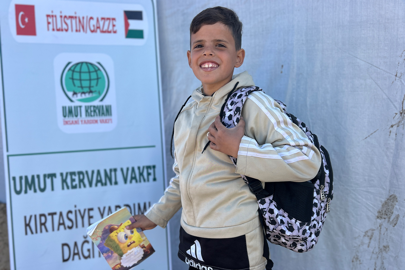 Umut Kervanı'ndan eğitime destek: On binlerce öğrenciye kırtasiye yardımı yapılacak galeri görseli 4