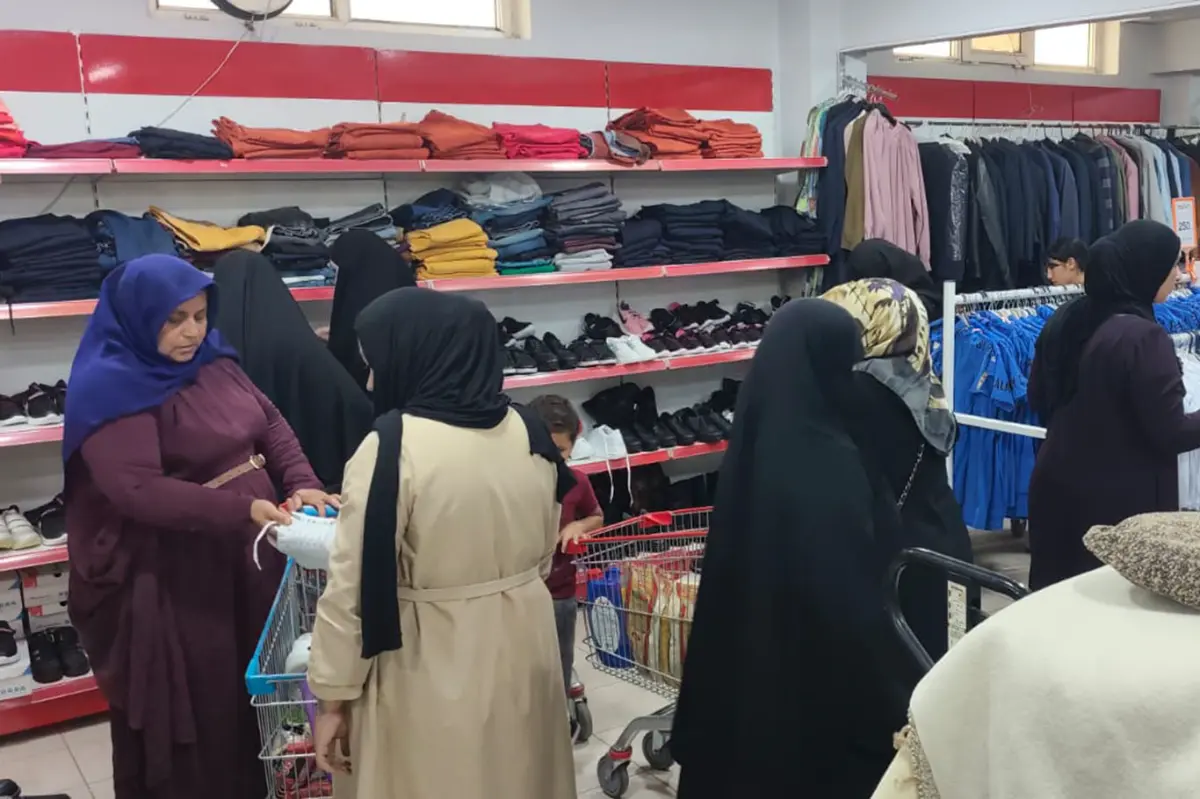 Şanlıurfa'da yüzlerce ihtiyaç sahibi aileye yardım ulaştırıldı galeri görseli 2