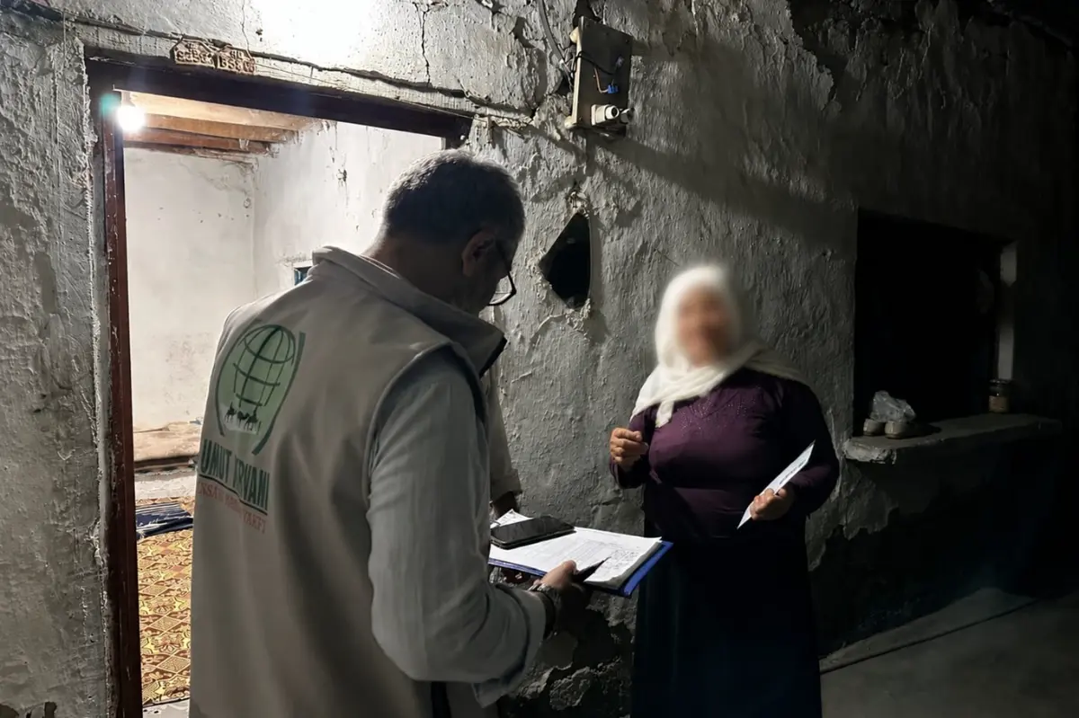 Umut Kervanı Batman'da mağdur ailelere nakdi yardım ulaştırdı