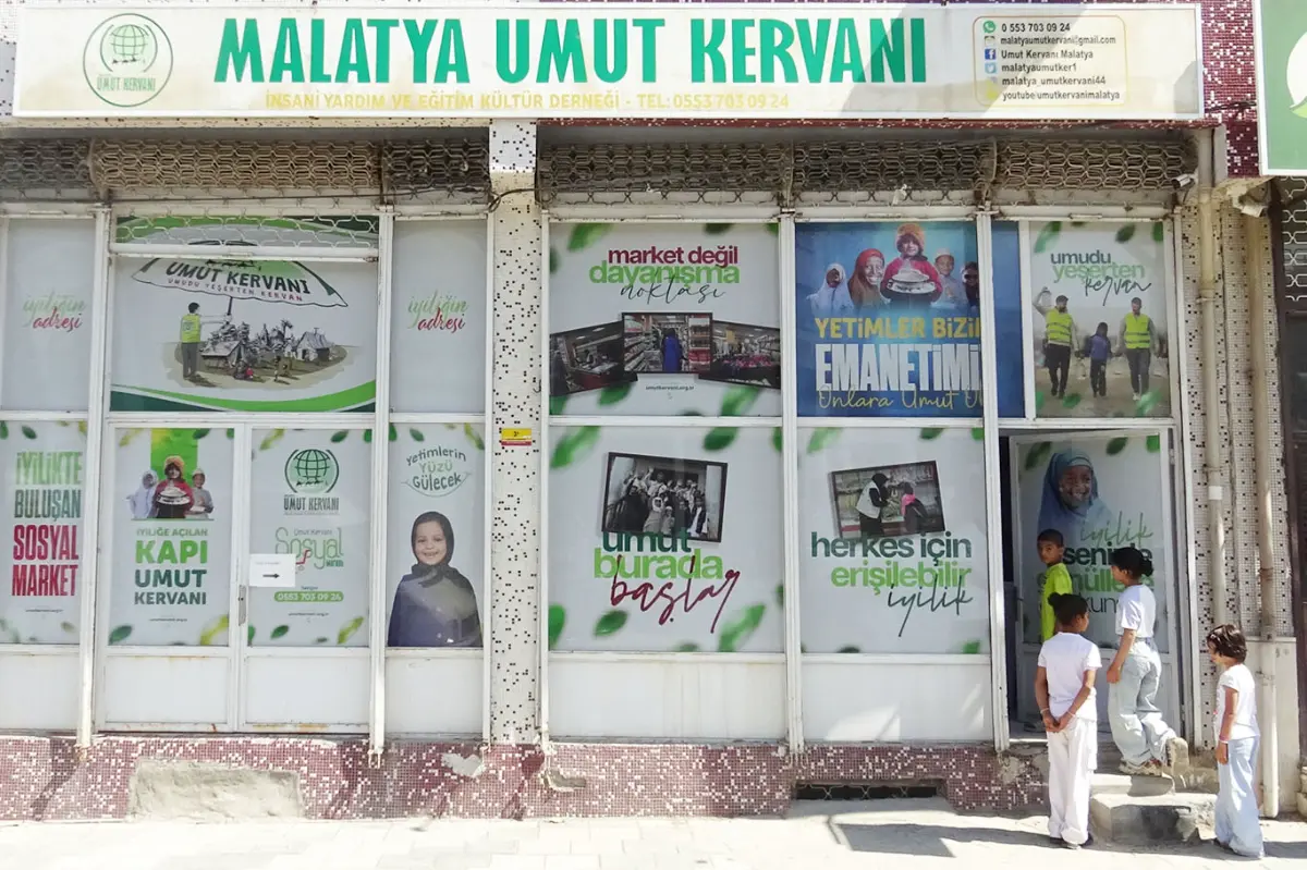 Umut Kervanından Malatya'daki öğrencilere kırtasiye yardımı galeri görseli 5