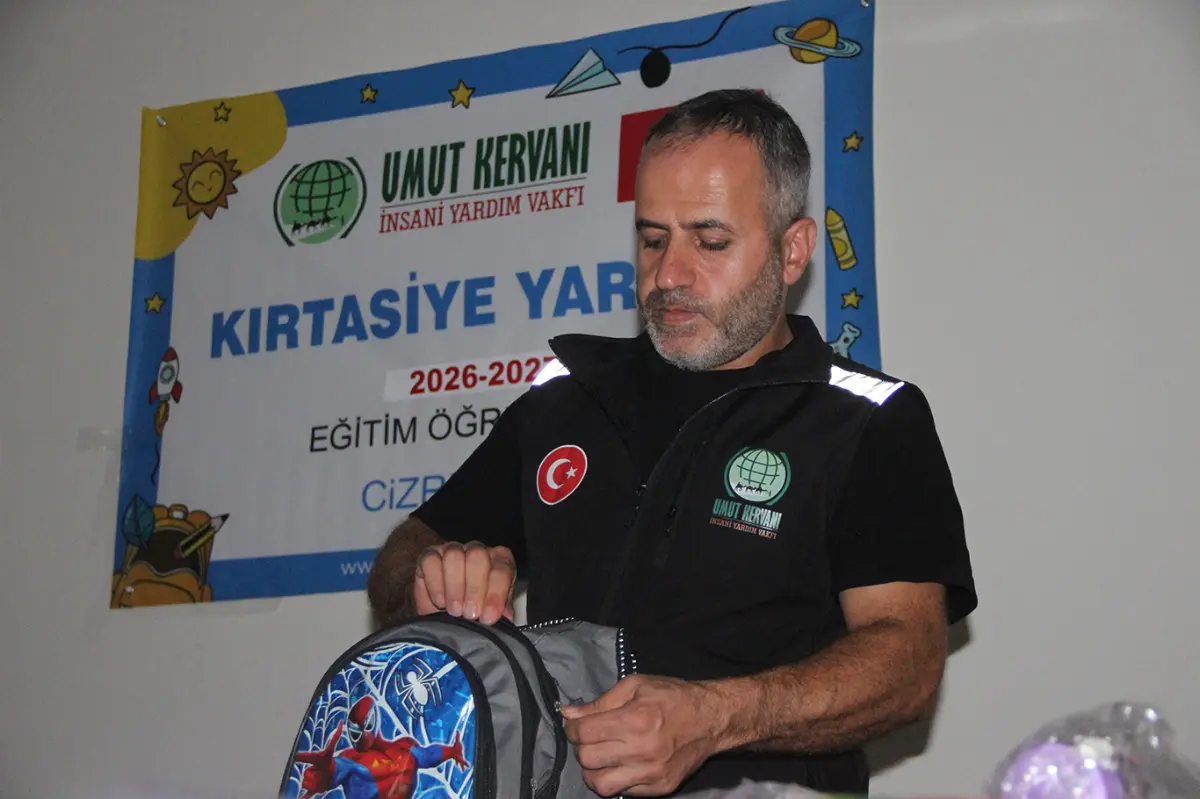 Cizre Umut Kervanı Derneğinden ihtiyaç sahibi öğrencilere kırtasiye yardımı galeri görseli 2