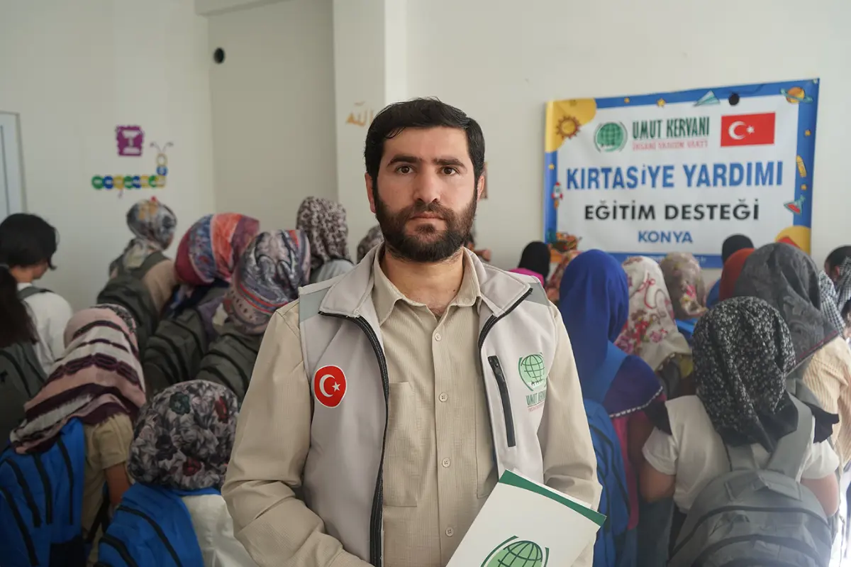 Konya Umut Kervanı’ndan yetim ve muhtaç ailelerin çocuklarına eğitim desteği galeri görseli 3