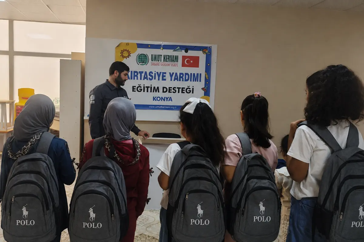 Konya Umut Kervanı’ndan yetim ve muhtaç ailelerin çocuklarına eğitim desteği galeri görseli 4