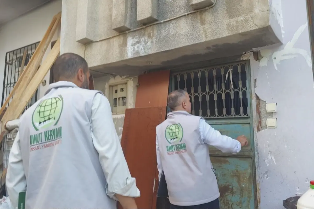 Umut Kervanından Tarsus'ta ihtiyaç sahiplerine nakdi yardım galeri görseli 5