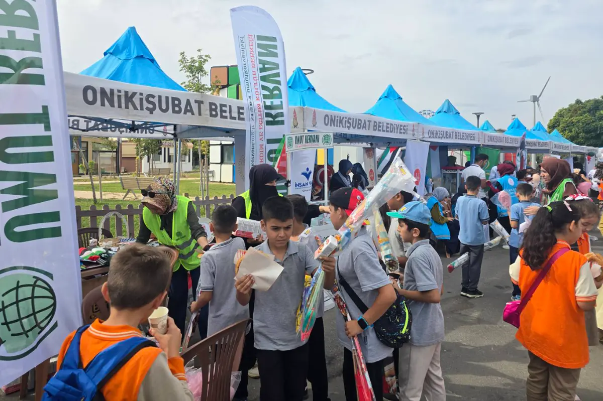 Kahramanmaraş Umut Kervanı Filistinli çocuklar için uçurtma uçurdu galeri görseli 7