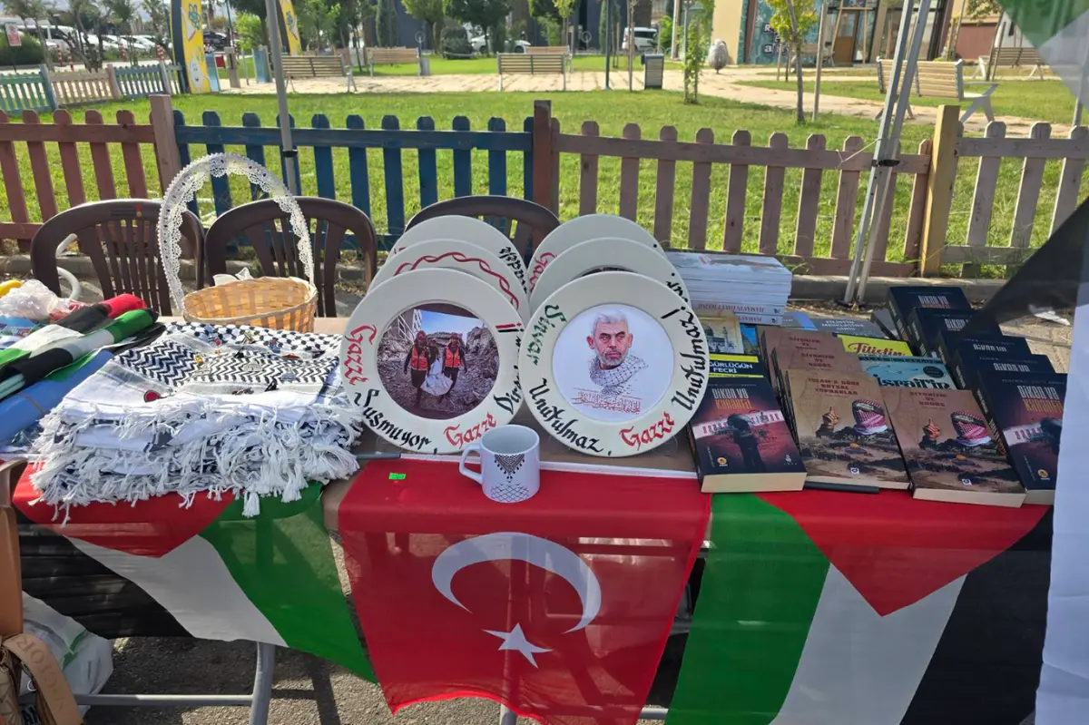 Kahramanmaraş Umut Kervanı Filistinli çocuklar için uçurtma uçurdu galeri görseli 5