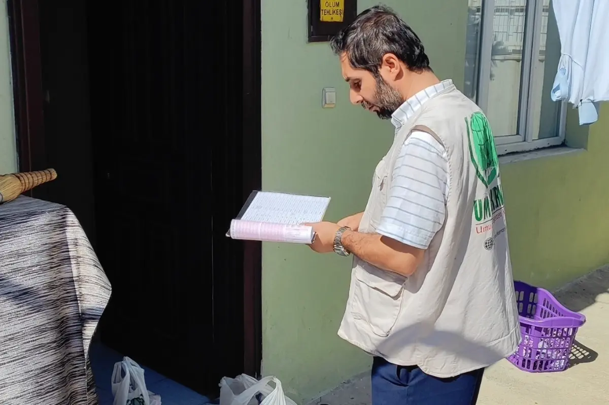 Mersin'de ihtiyaç sahibi ailelere gıda desteği galeri görseli 1