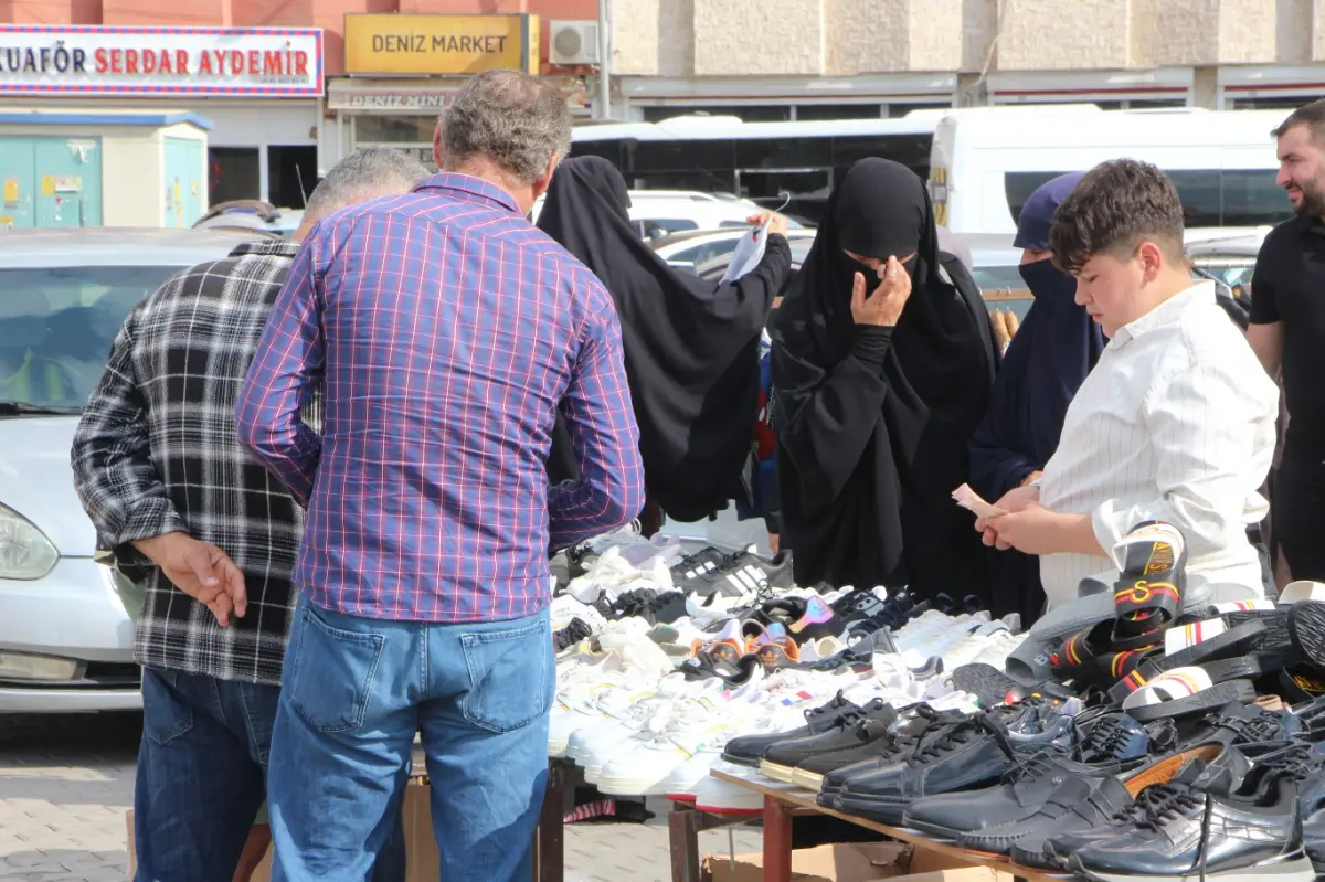 Umut Kervanı Kızıltepe’den ihtiyaç sahiplerine yönelik kermes galeri görseli 11