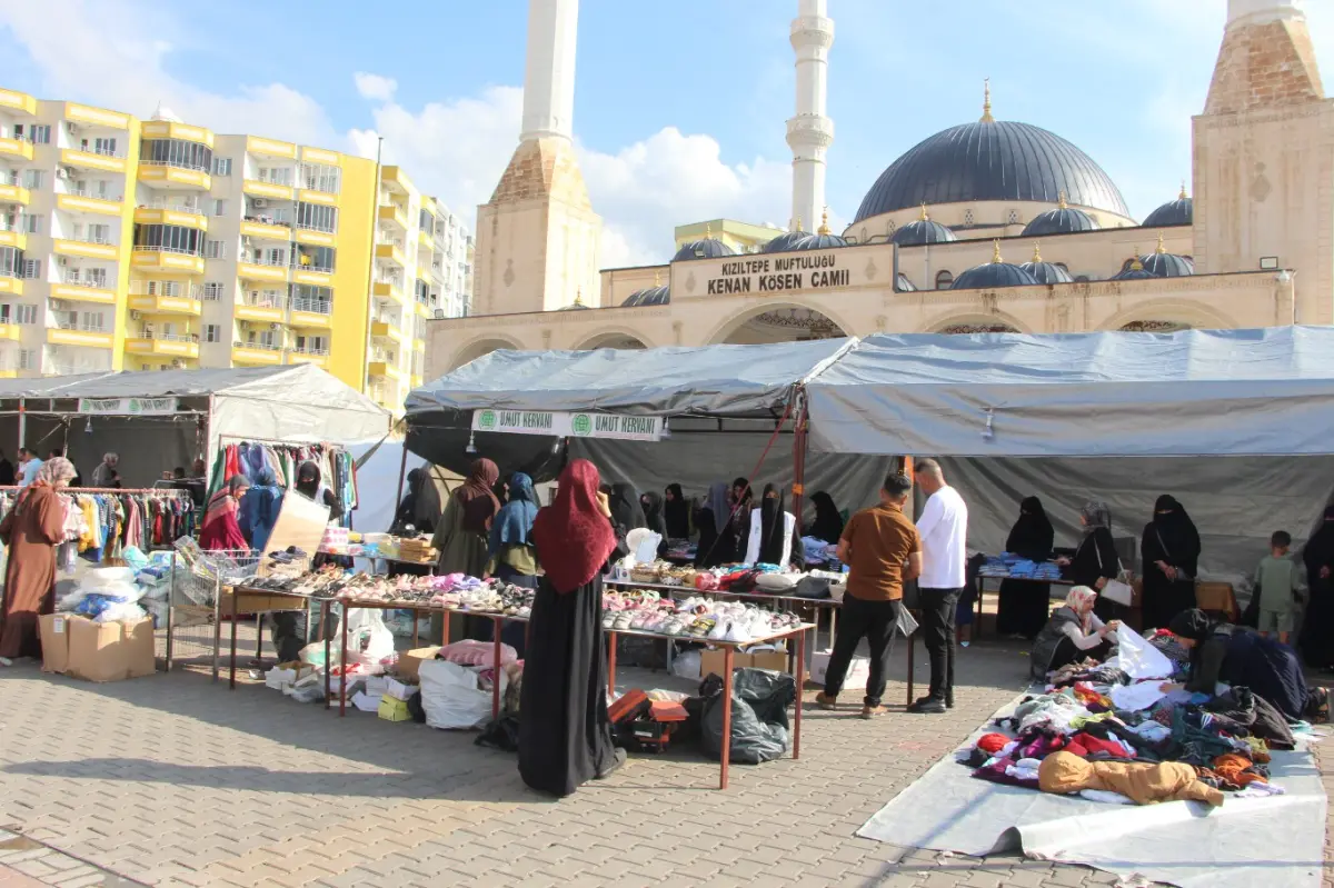 Umut Kervanı Kızıltepe’den ihtiyaç sahiplerine yönelik kermes galeri görseli 18