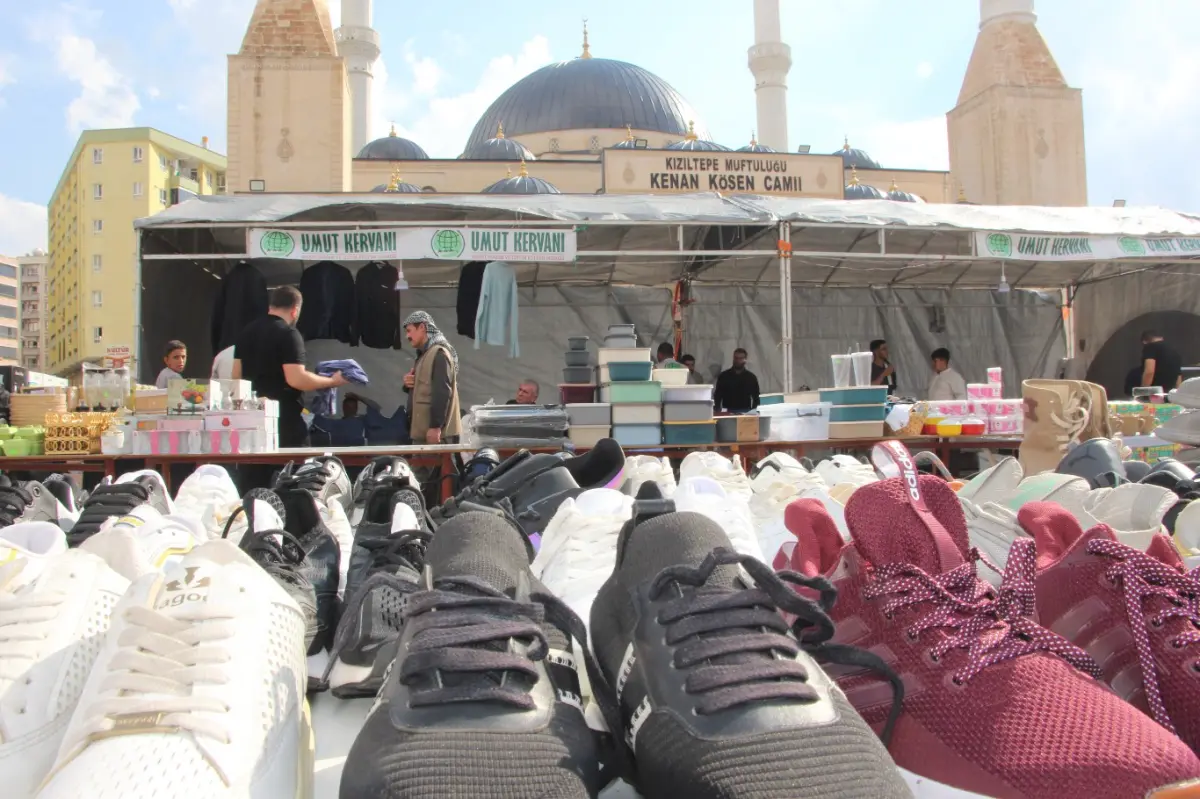 Umut Kervanı Kızıltepe’den ihtiyaç sahiplerine yönelik kermes galeri görseli 7