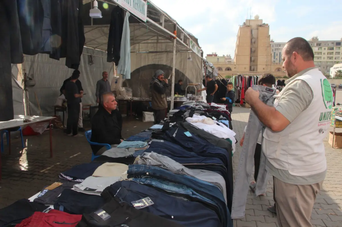 Umut Kervanı Kızıltepe’den ihtiyaç sahiplerine yönelik kermes galeri görseli 15