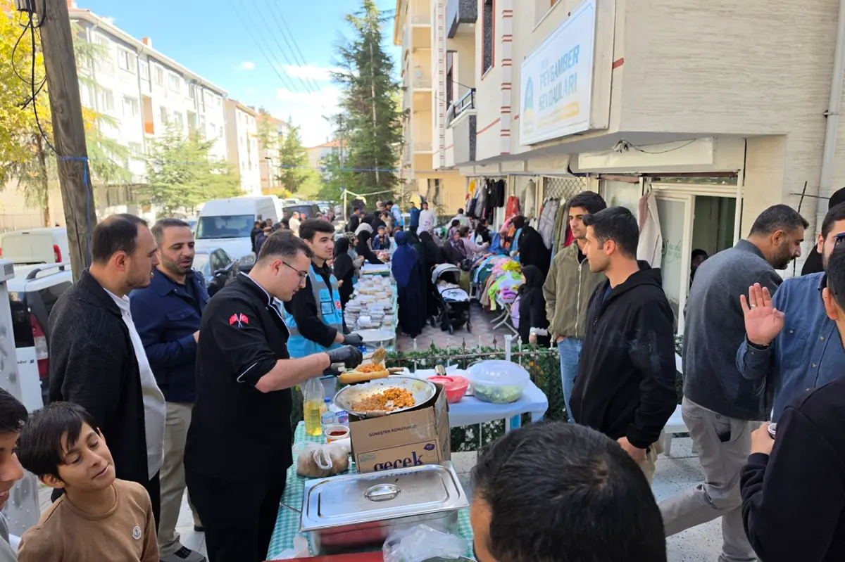 Ankara'da ihtiyaç sahipleri yararına kermes galeri görseli 8