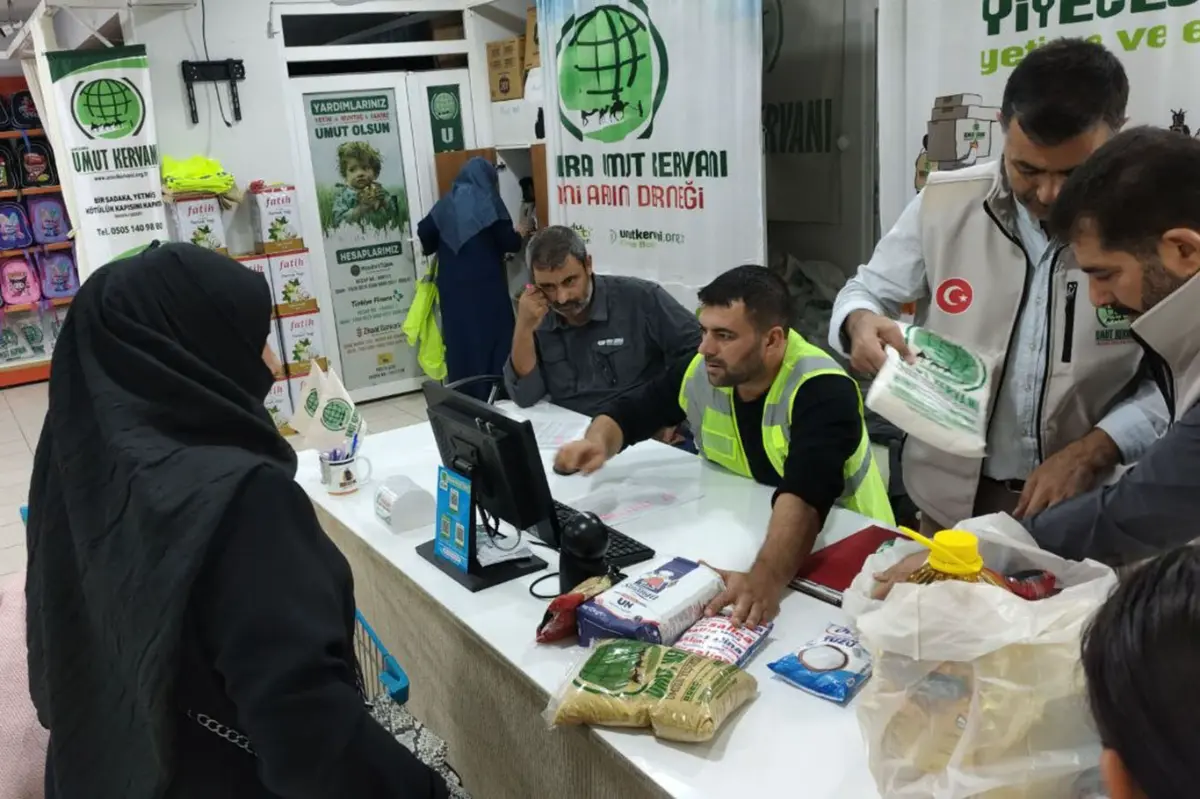 Şanlıurfa'da yüzlerce ihtiyaç sahibi aileye gıda desteği galeri görseli 3