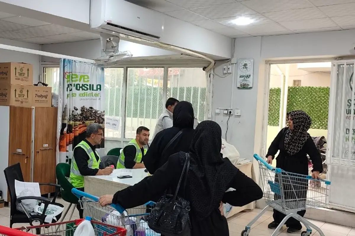 Şanlıurfa'da yüzlerce ihtiyaç sahibi aileye gıda desteği galeri görseli 6