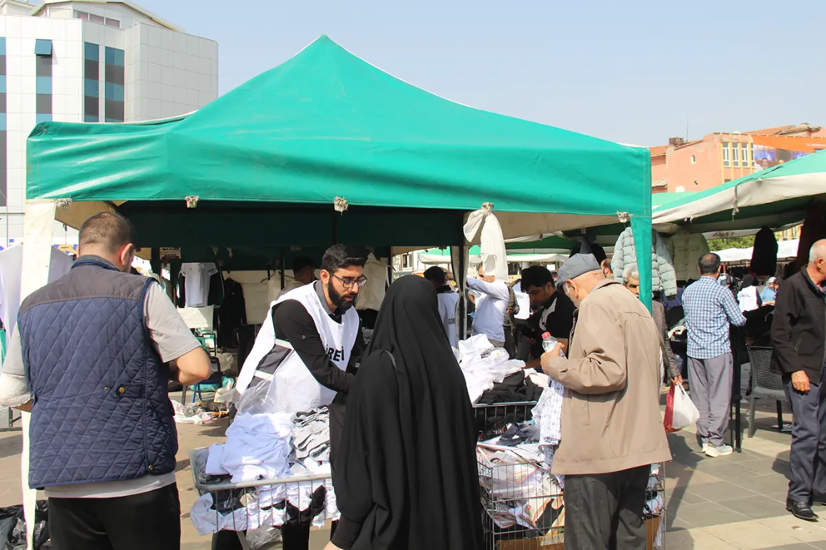 Diyarbakır Umut Kervanı'nın kermesi başladı: Gelirler ihtiyaç sahiplerine ulaştırılacak galeri görseli 2