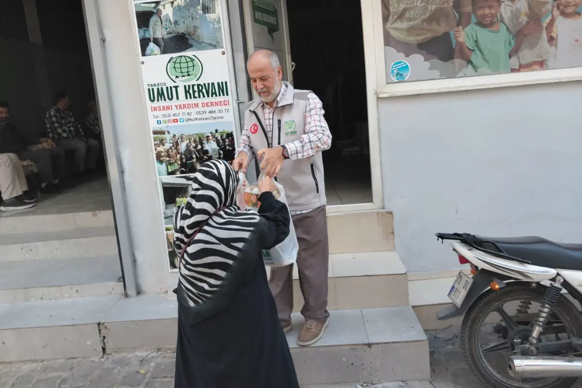 Tarsus Umut Kervanından kahvaltılık yardımı galeri görseli 2