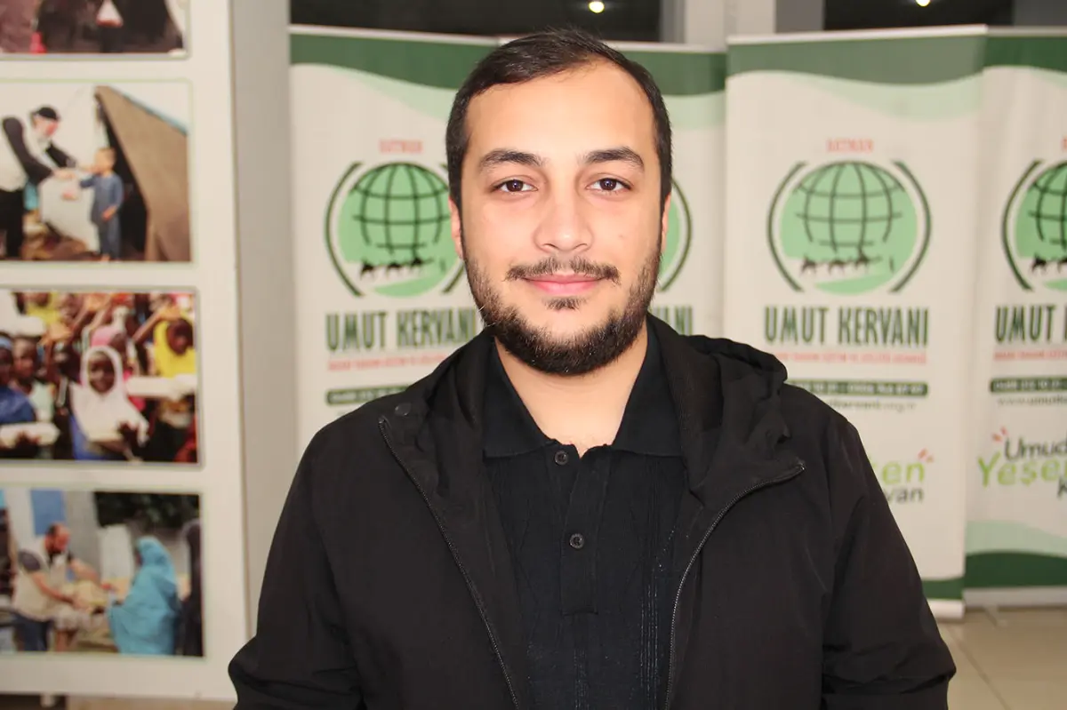 Üniversite öğrencileri kermes gelirini Gazze'ye bağışladı galeri görseli 4
