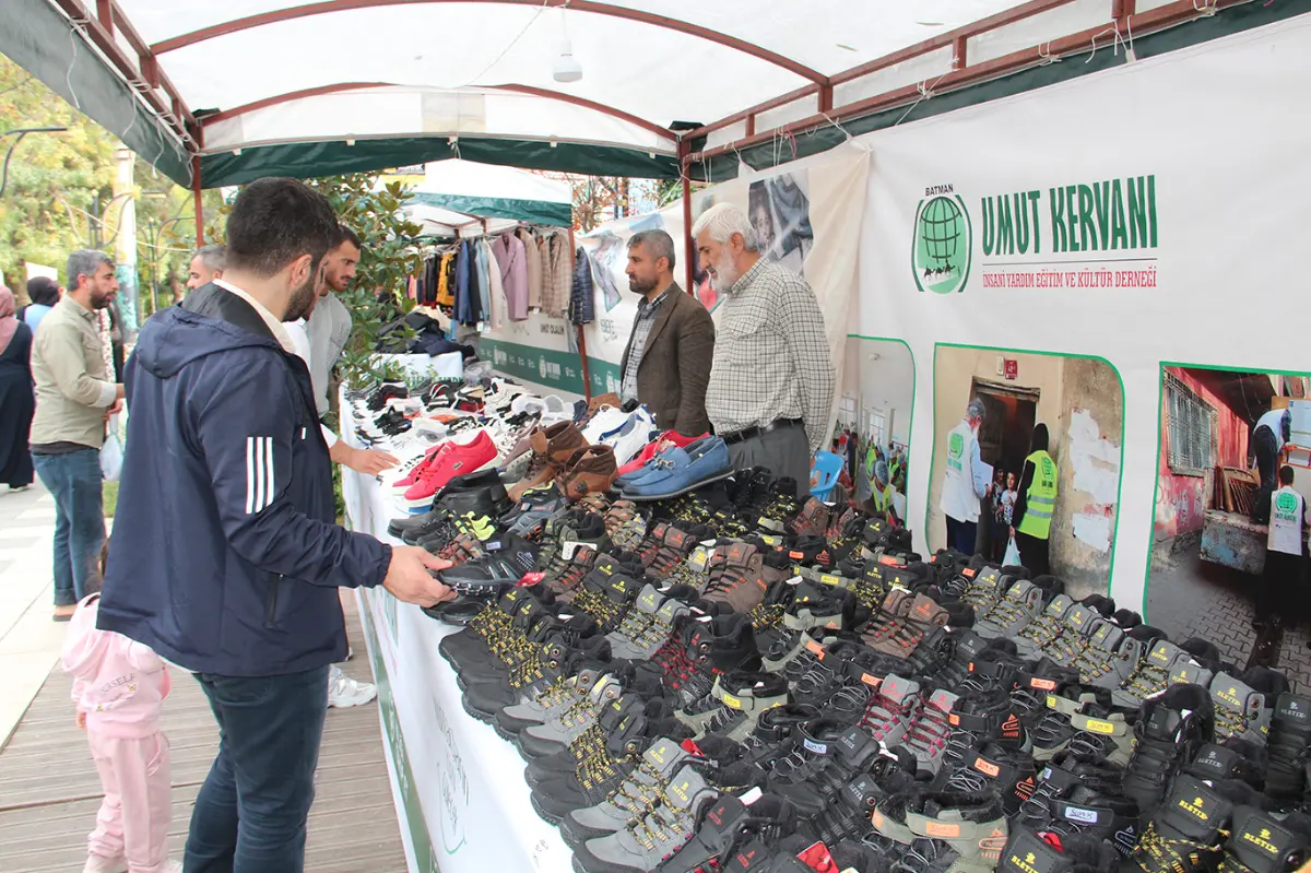 Batman'da "Muhtaçlara umut ol" kermesi açıldı galeri görseli 11