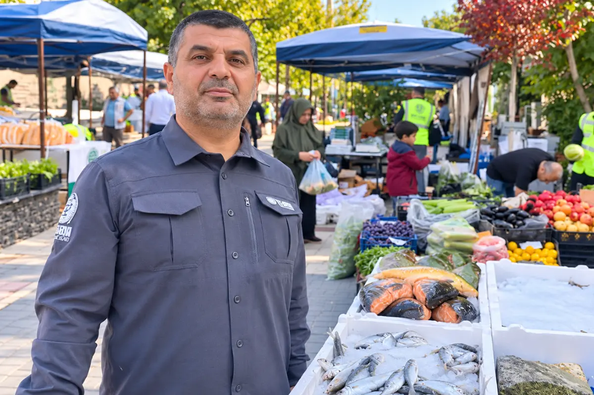 Batmanlı balıkçı, bir günlük balık satışını ihtiyaç sahiplerine bağışladı galeri görseli 1